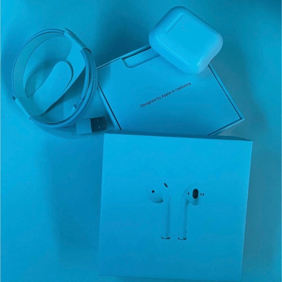 Apple Wireless Earbuds with Charging Case
